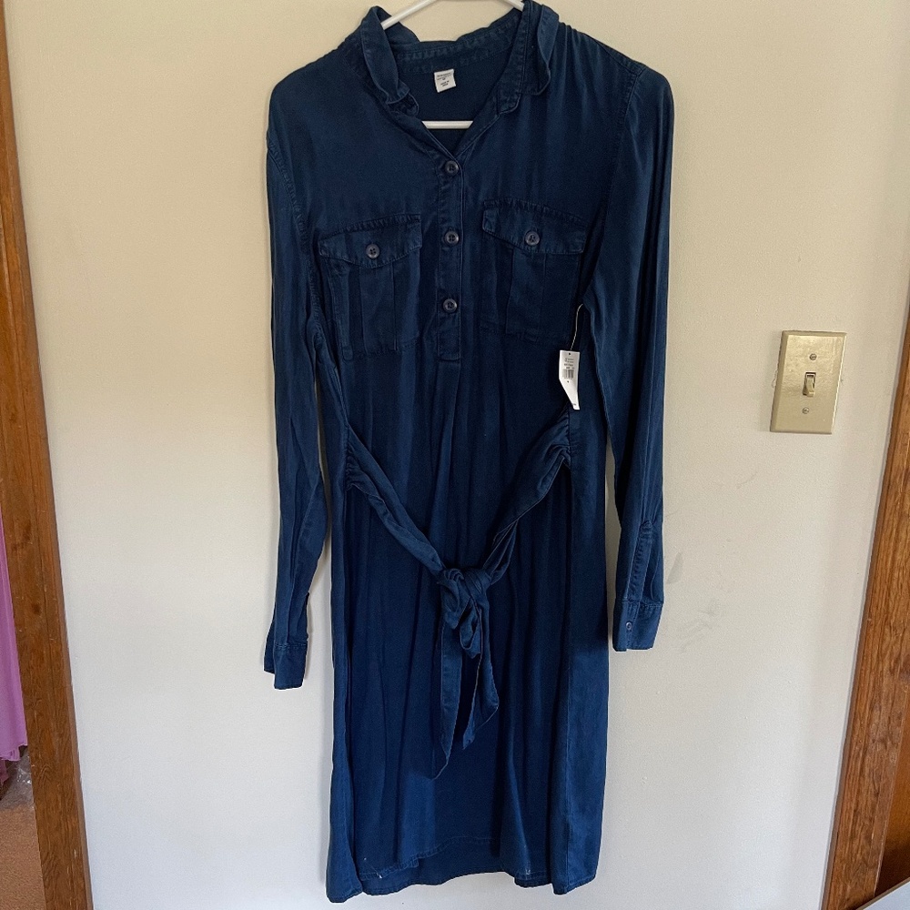 Old Navy Maternity Dress tags on still size M